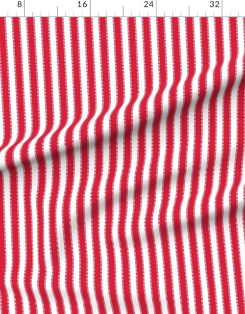 Serrated Peppermint Red Classic Stripe on White